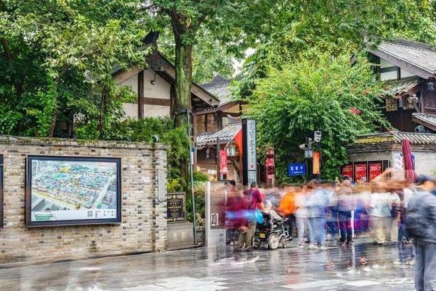 暑假来了,多少酒店民宿老板根本笑不出来?